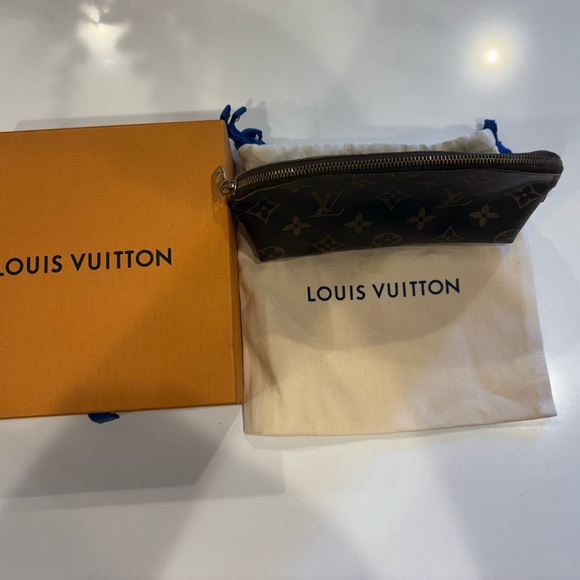Louis Vuitton cosmetic pouch make up bag tolitery travel bag lv made in Spain - Picture 12 of 12